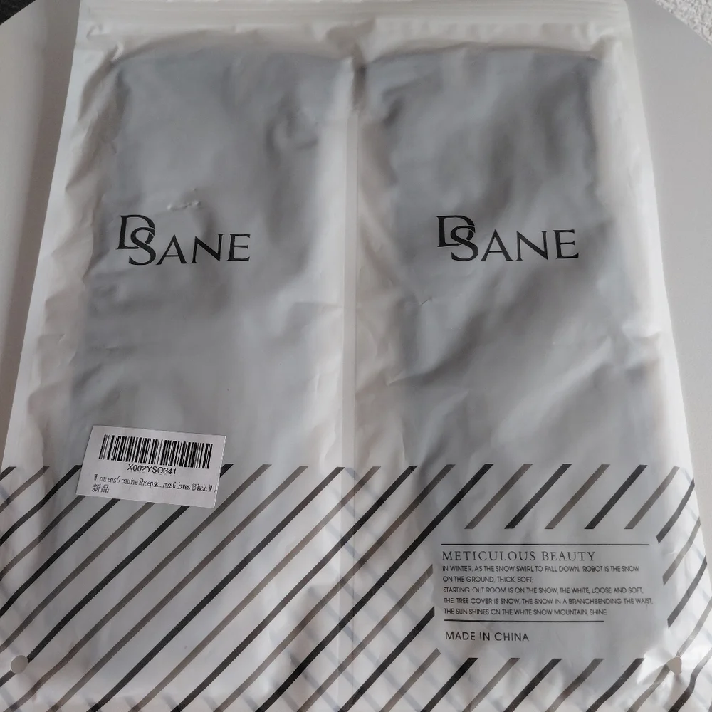 New in original pack Dsane Women Black Sheepskin Leather Cashmere Lining Gloves